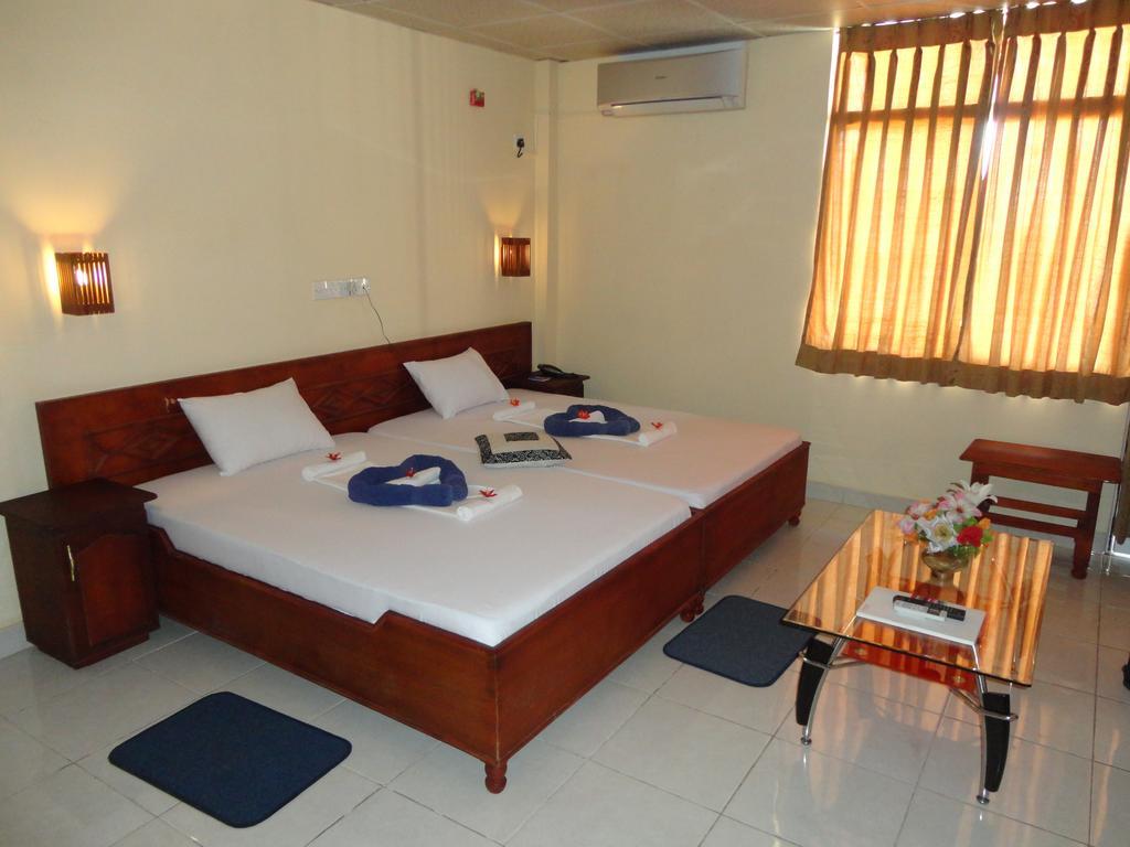 Brighten Hotel Kolombo Dış mekan fotoğraf